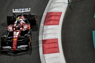 Lewis Hamilton claims surprising 'possibility' after tricky Friday in Abu Dhabi