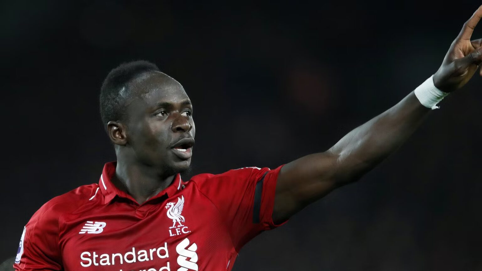 Liverpool considering signing £70m PL striker