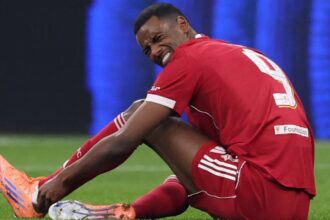 Liverpool's 'ruthless' teenage sensation could steal Isak's No.9 shirt