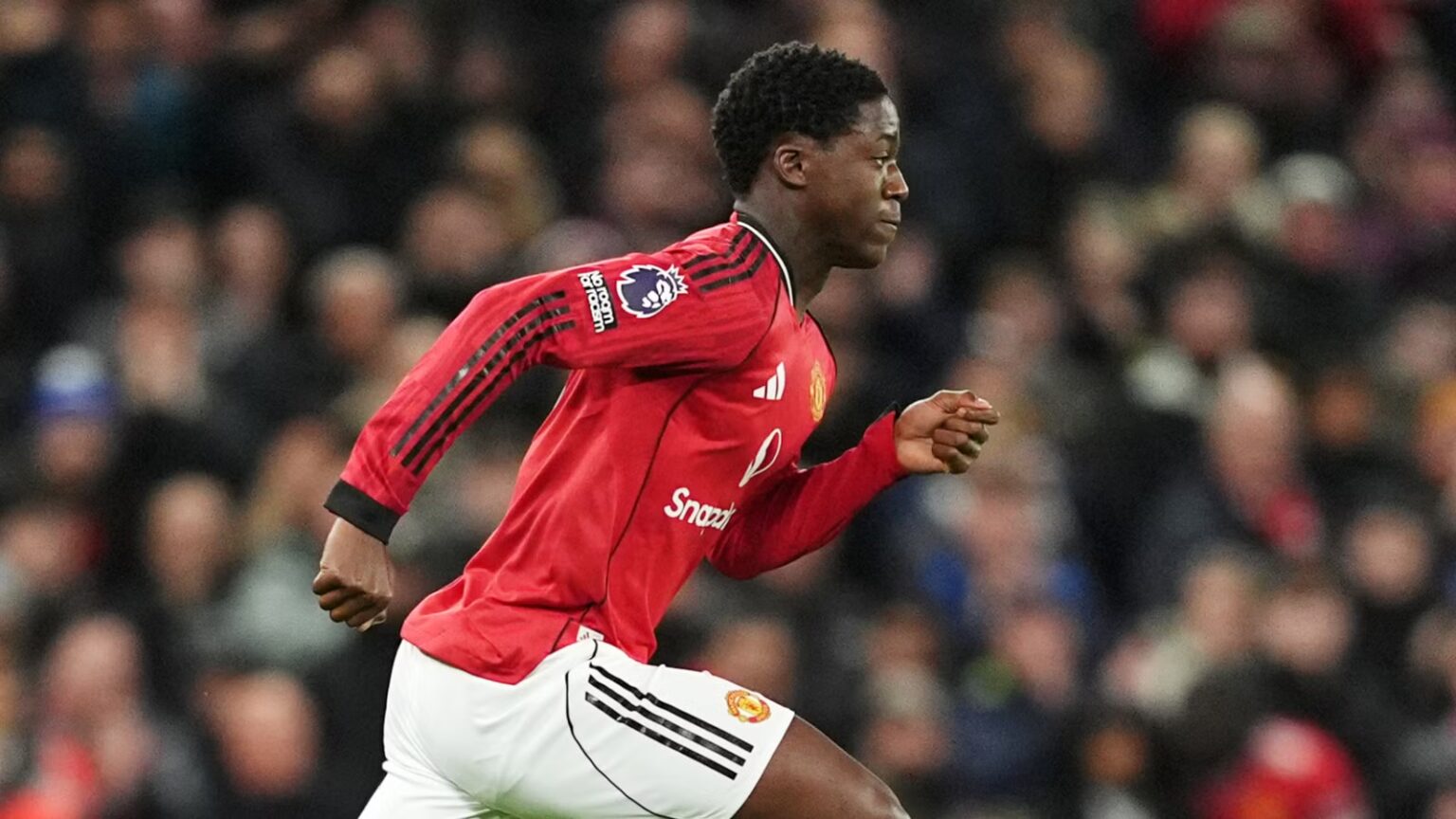 Manchester United pursue PL star 'like Roy Keane'