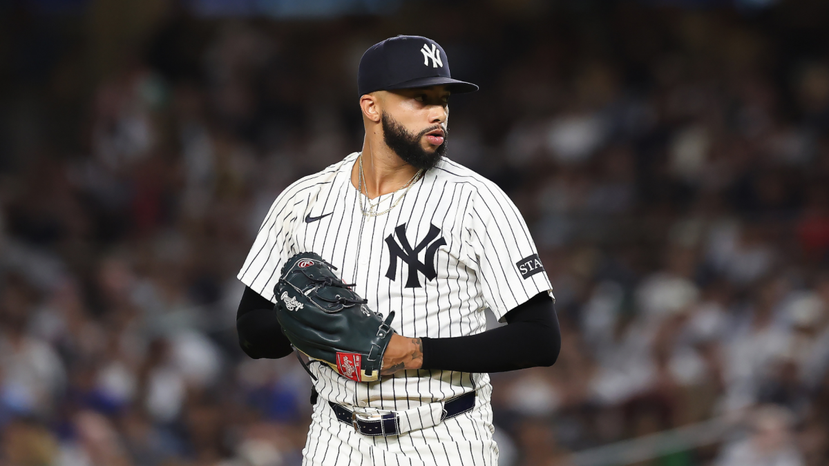 The Mets have signed former Yankees closer Devin Williams to a three-year, $45 million contract, according to reports.