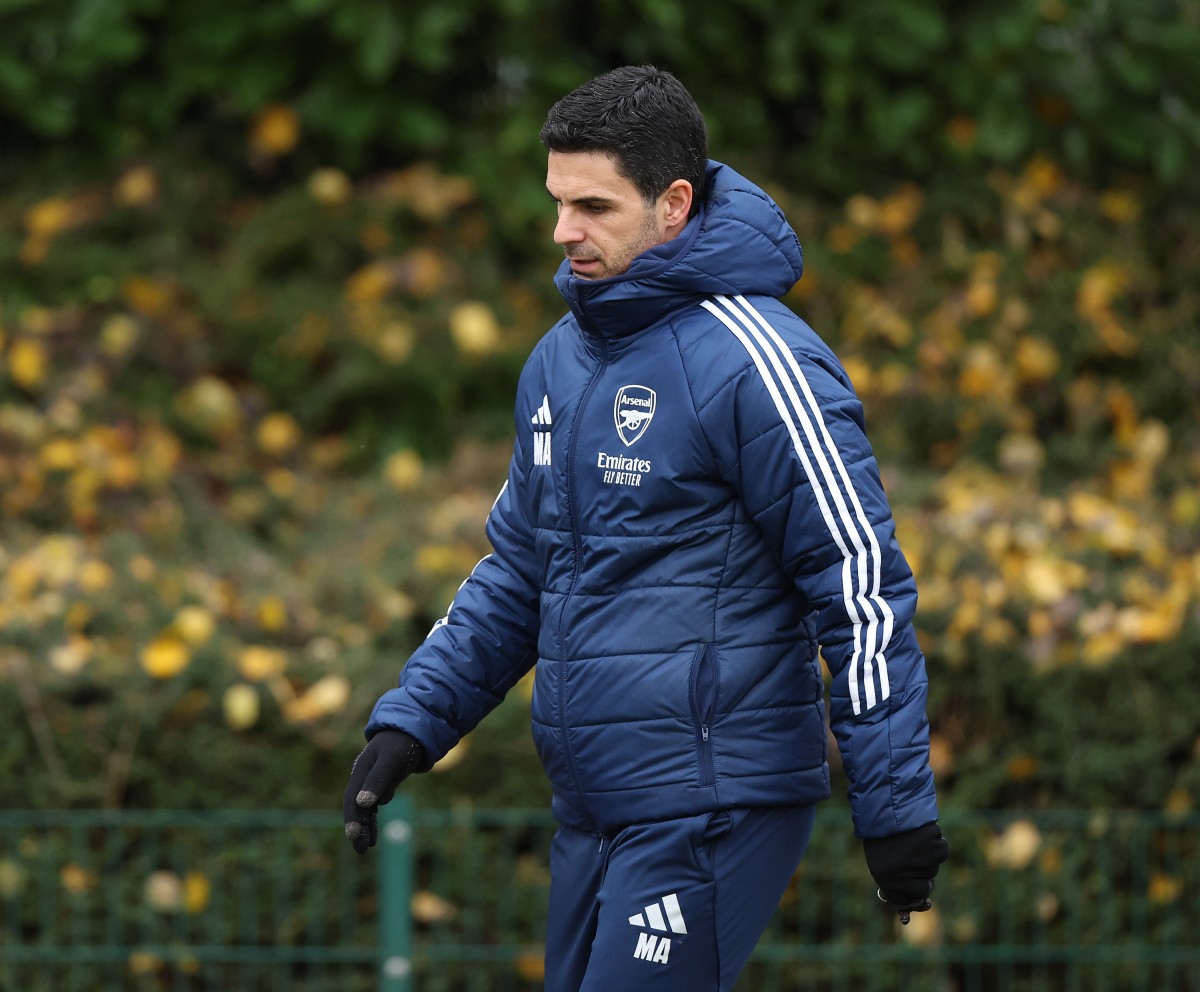 Mikel Arteta during an Arsenal training session