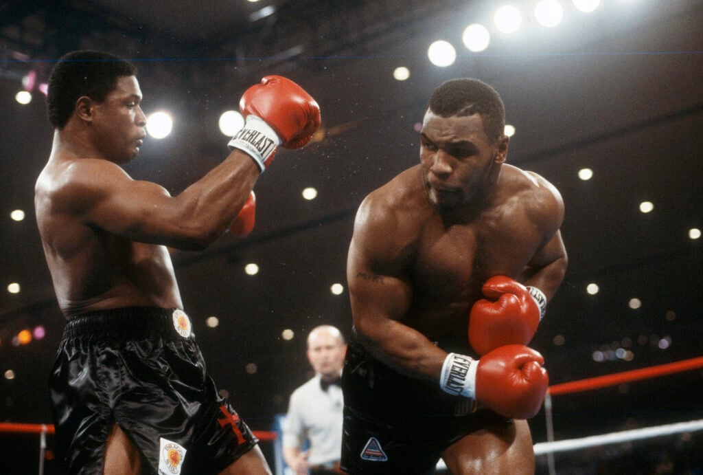 Mike Tyson knocks out Trevor Berbick in 1986 WBC heavyweight title fight