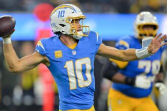 Two big NFL games, CFB Bowl slate and other best bets scheduled for Saturday