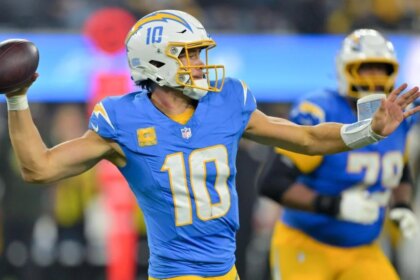 Two big NFL games, CFB Bowl slate and other best bets scheduled for Saturday