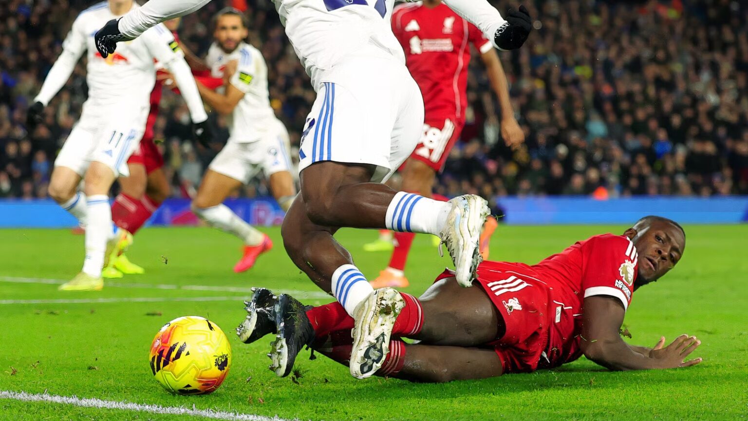 Slott must dismiss Liverpool star with 0 tackles at 6/10