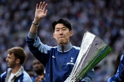 Spurs consider signing £40m Semenyo replacement