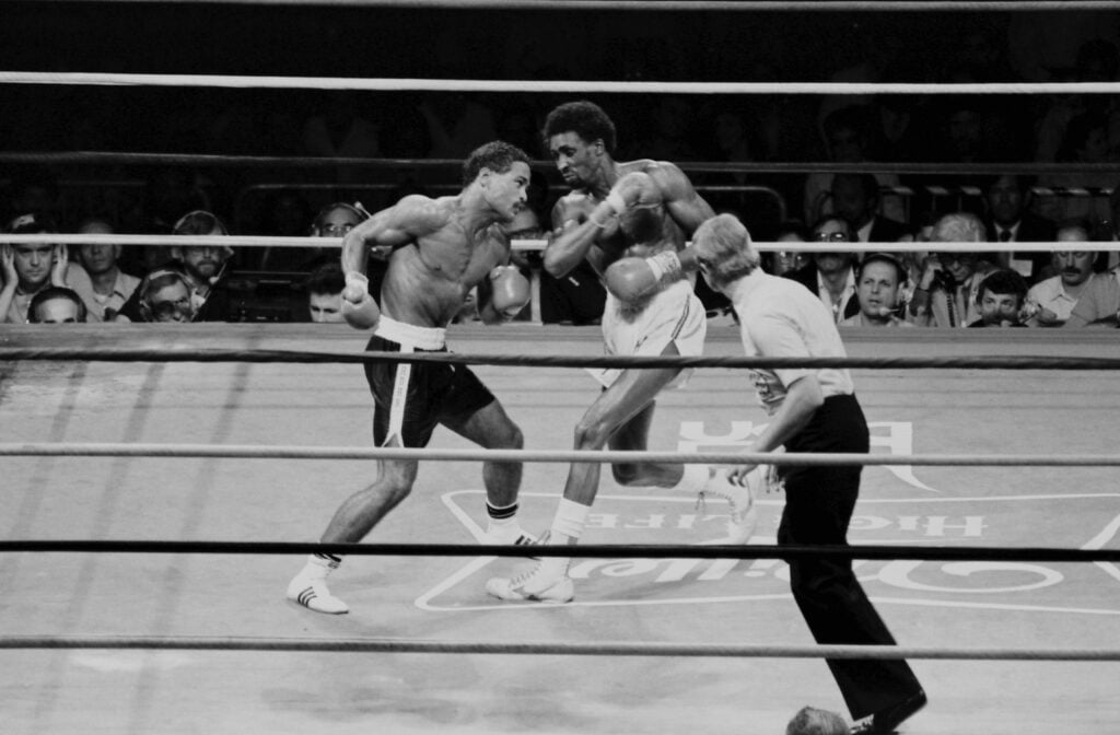 Thomas Hearns and Wilfred Benitez exchange punches in 1982