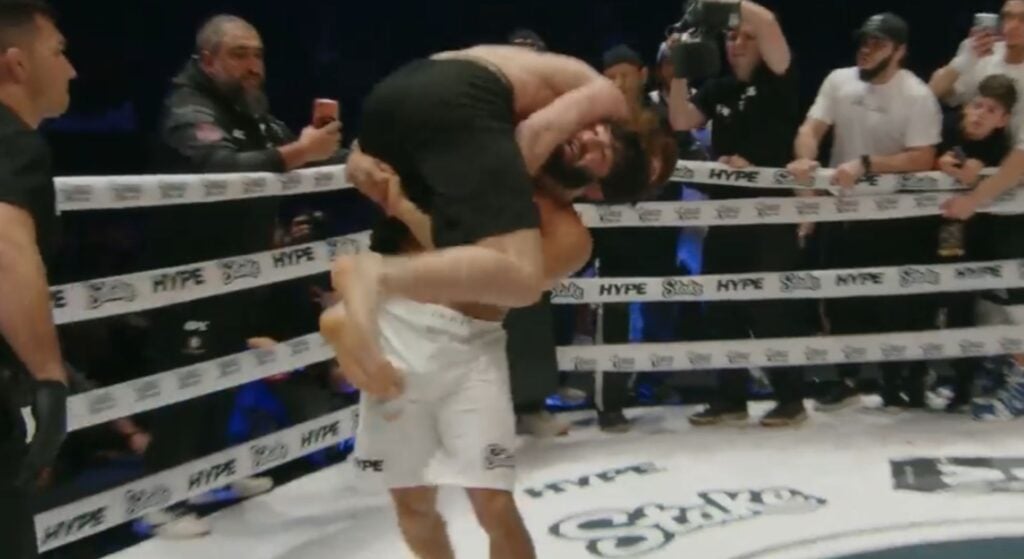 Arman Tsarukyan vs. Shara Magomedov: Grappling match between UFC stars ends in shock