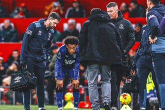 US captain Tyler Adams suffers suspected MCL injury against Manchester United