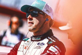 Brad Keselowski breaks leg on ski trip, wants to be ready for Daytona