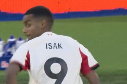 Alexander Isak scores Liverpool's first Premier League goal against West Ham (video)