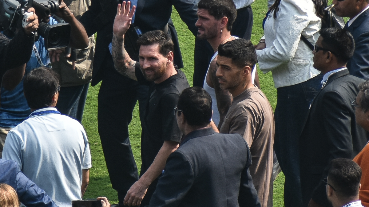 Chaos erupts as Lionel Messi visits Kolkata on 'GOAT Tour': fans furious over lack of access to superstar