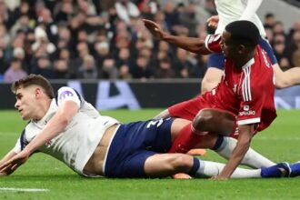 Spurs manager Thomas Frank disagrees with Liverpool's Arne Slott over Micky van de Ven's tackle on Alexander Isak (video)