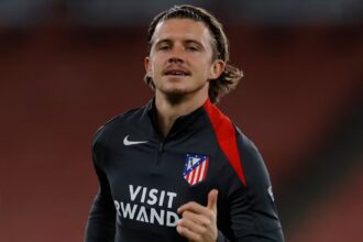 Aston Villa begin contract negotiations with 'midfield maestro'