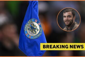 Chelsea FC corner flag and Fabrizio Romano