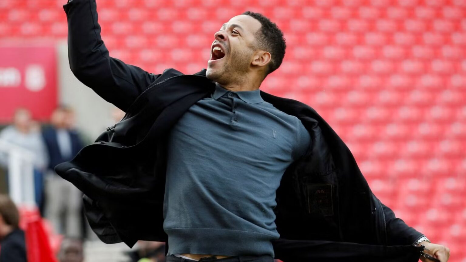 Chelsea considering 'best manager in PL'