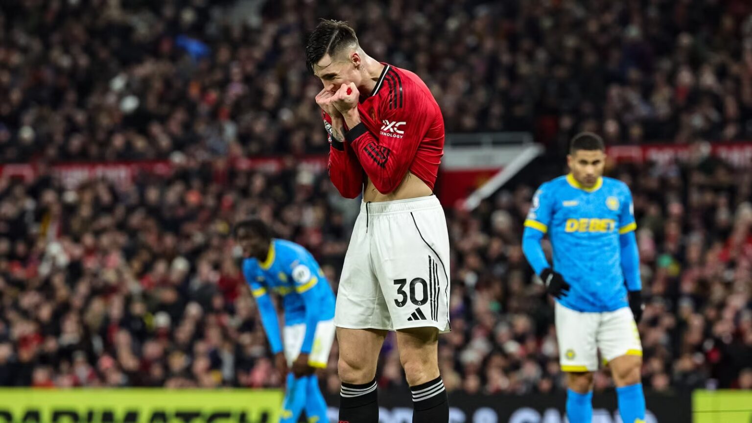 Manchester United move towards signing 'one of the best ST players in the PL'