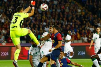 Nottingham Forest are determined to sign David Soria in January and won't give up