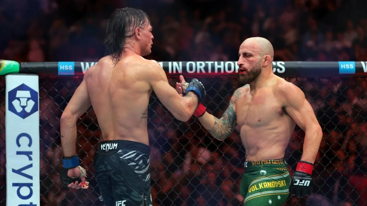 UFC 325 odds, lines, fight card, predictions: Volkanovski vs. Lopez 2 picks from advanced models