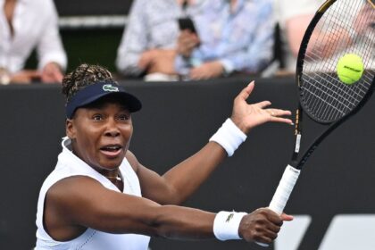 Venus Williams loses 3 sets in 2026 singles debut in Oakland