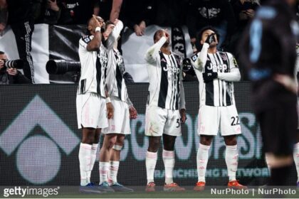 Juventus 3-0 Napoli: Disastrous return to Turin ends Conte's Scudetto hopes