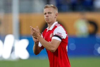Zinchenko awaits Ajax medical check, club continues negotiations