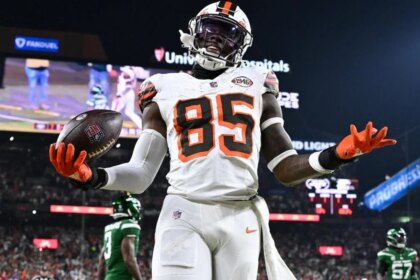 Tight end David Njoku announces departure from Browns on Instagram
