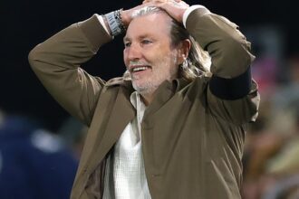 Blackburn consider appointing 'outstanding' 4-3-3 manager