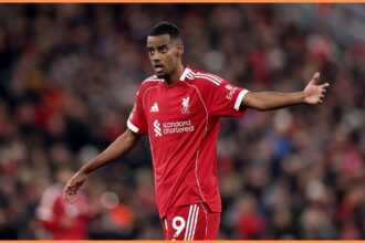 Alexander Isak in action for Liverpool