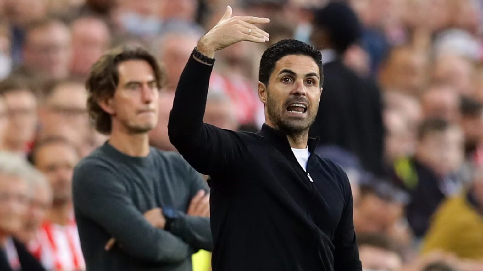 Elite manager ready to 'walk' to Spurs to replace Frank