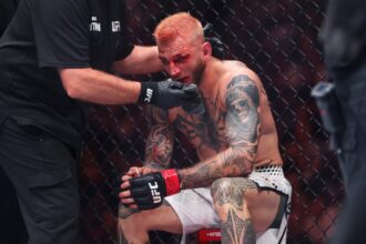 Dan Hooker loses to Benoit Saint-Denis at UFC 325