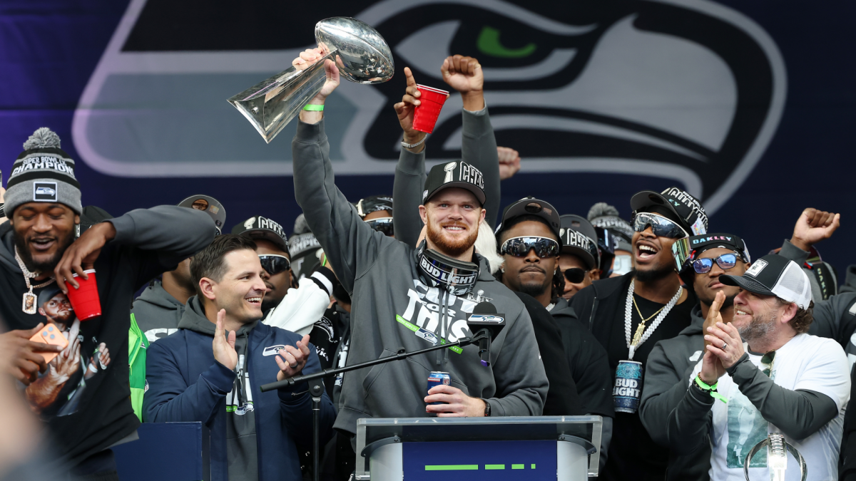 Seahawks' Sam Darnold thanks after Super Bowl: 'A lot of people didn't believe in me'