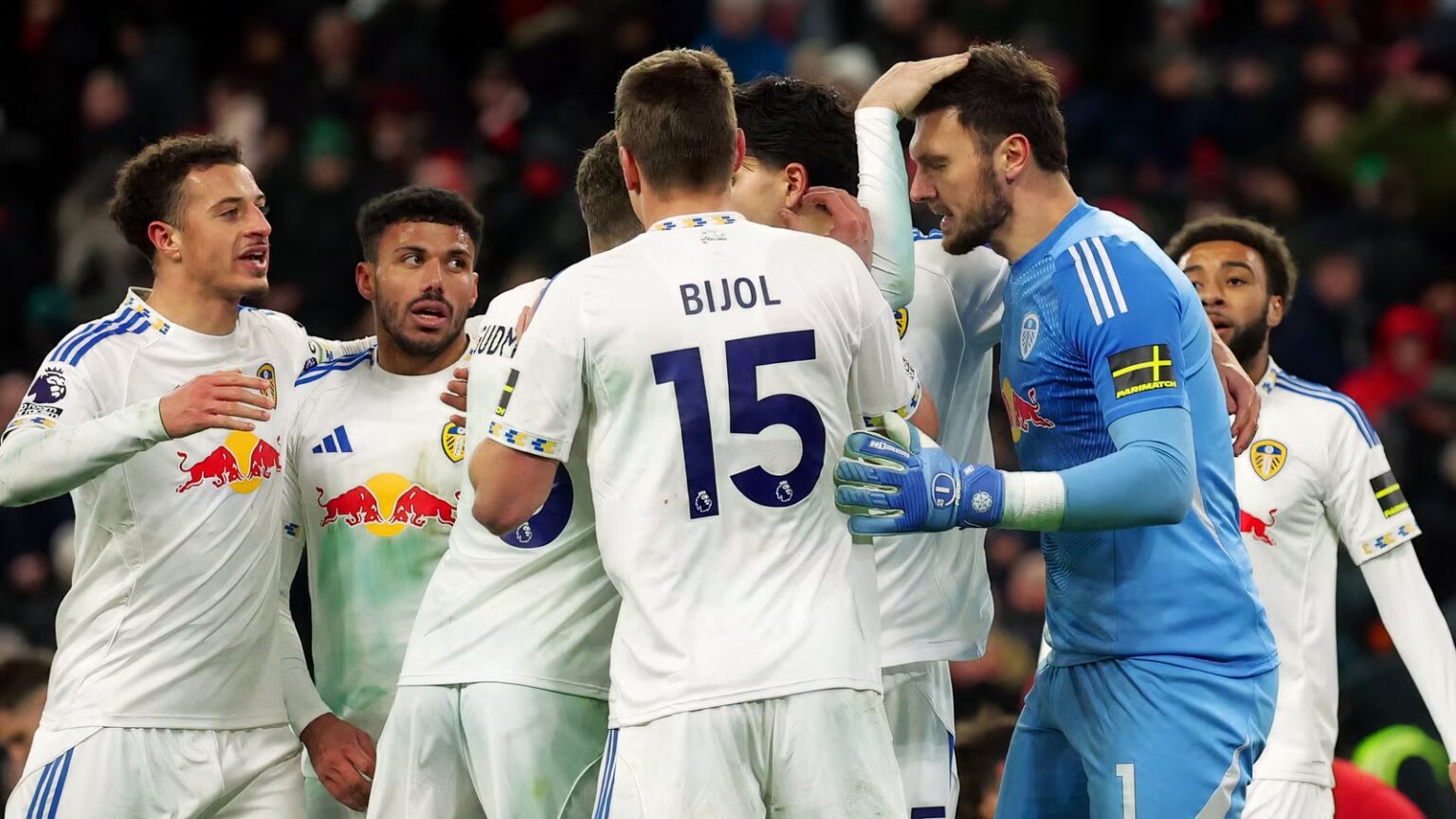 Leeds hold contract talks with 'outstanding' forward to prevent him from signing with Arsenal