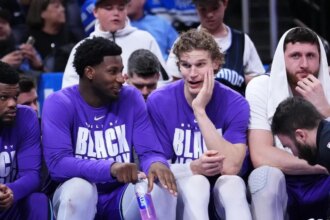 NBA fines Jazz $500,000, Pacers $100,000 over roster management issues