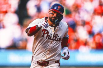 Nick Castellanos admits he brought beer into the dugout in farewell letter to Phillies fans
