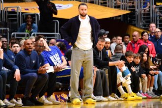 Steve Kerr, Stephen Curry (knee) to miss next two tournaments, All-Star Game