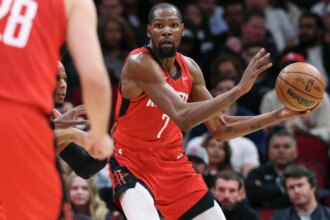 Best bets for Clippers vs. Rockets, Duke vs. Pittsburgh and more for Tuesday, February 10th.