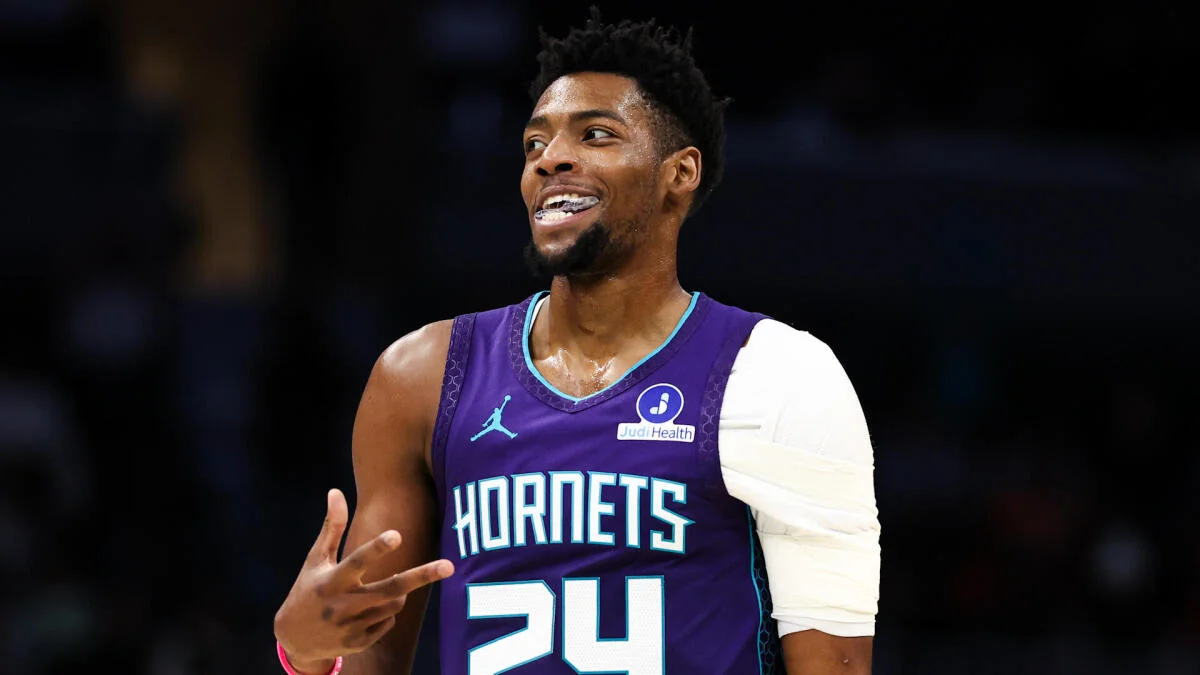 Best bets for Thursday, February 5th on Hornets vs Rockets, 76ers vs Lakers, NHL and more