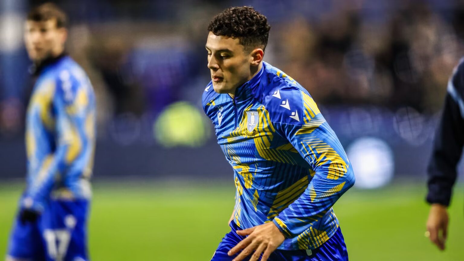 Wrexham close to signing Sheffield Wednesday star Bayley Cadamartelli
