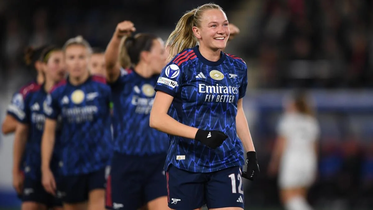 UEFA Women's Champions League play-offs: Arsenal peak at the perfect time. Manchester United defeat Atletico Madrid