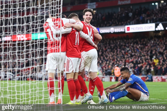 Arsenal 3-0 Sunderland: Hot points as Gunners extend Premier League lead ahead of Manchester City's trip to Anfield