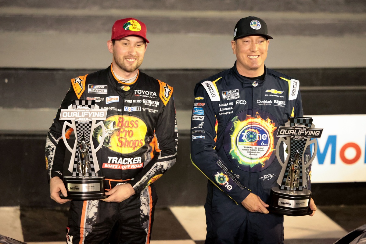 Official starting lineup for Daytona Duel qualifying race