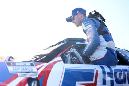 20 cars lock in Bowman-Gray feature, Kyle Larson takes crash pole