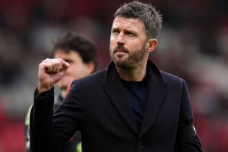 Michael Carrick fires Manchester United on all cylinders as they beat Tottenham for fourth straight win