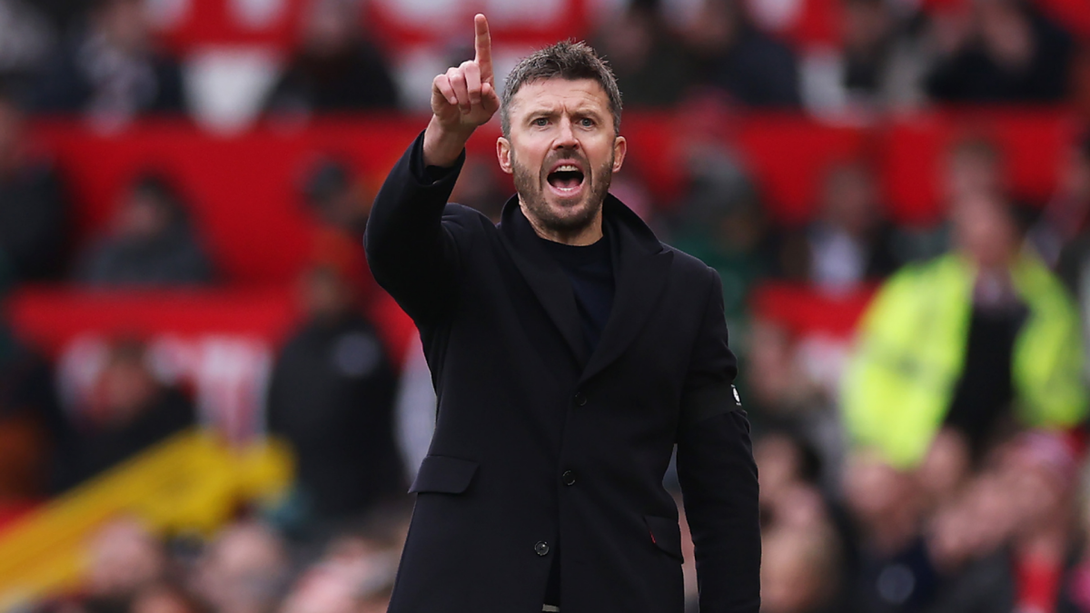 Michael Carrick's winning streak bodes well for Manchester United as Champions League race continues