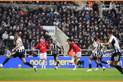 Joshua Zirkzee in action for Man Utd vs Newcastle