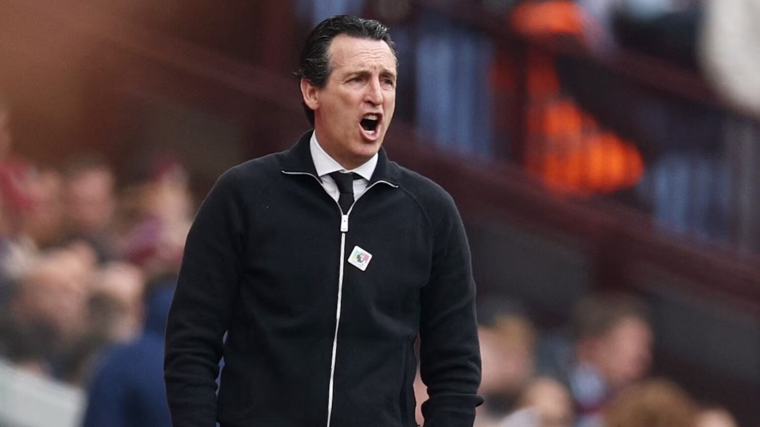 Aston Villa begin contract negotiations with 'commander' talent who will be a blow to Leeds United