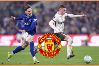 Cole Palmer in action for Chelsea against Everton