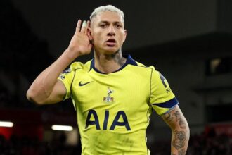 Carragher slams Vicario's performance in Liverpool-Tottenham draw